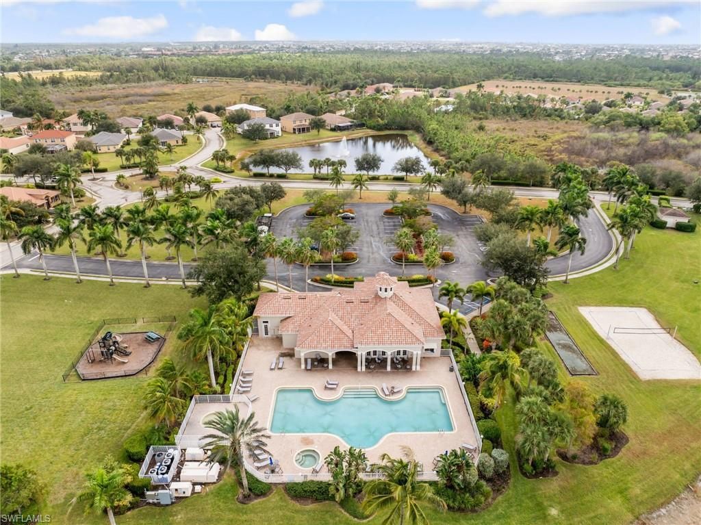 2549 Deerfield Lake Ct, Cape Coral, FL 33909 Photo