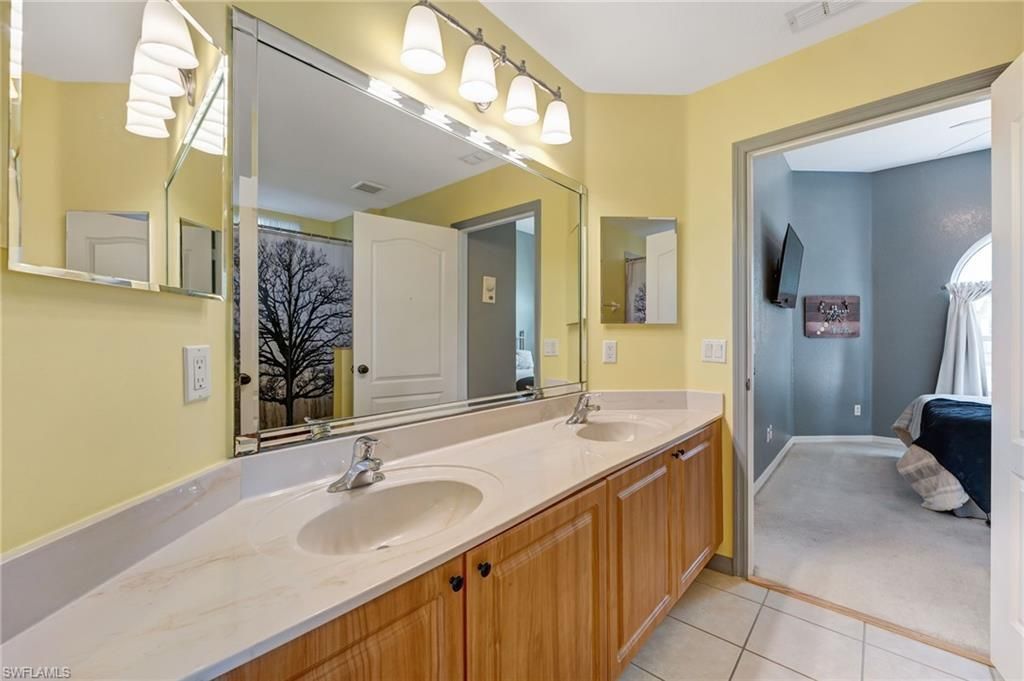 2549 Deerfield Lake Ct, Cape Coral, FL 33909 Photo