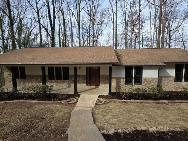 1135 W West Outer Drive, Oak Ridge, TN 37830