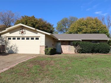 4649 Western Oaks Drive, Dallas, TX 75211