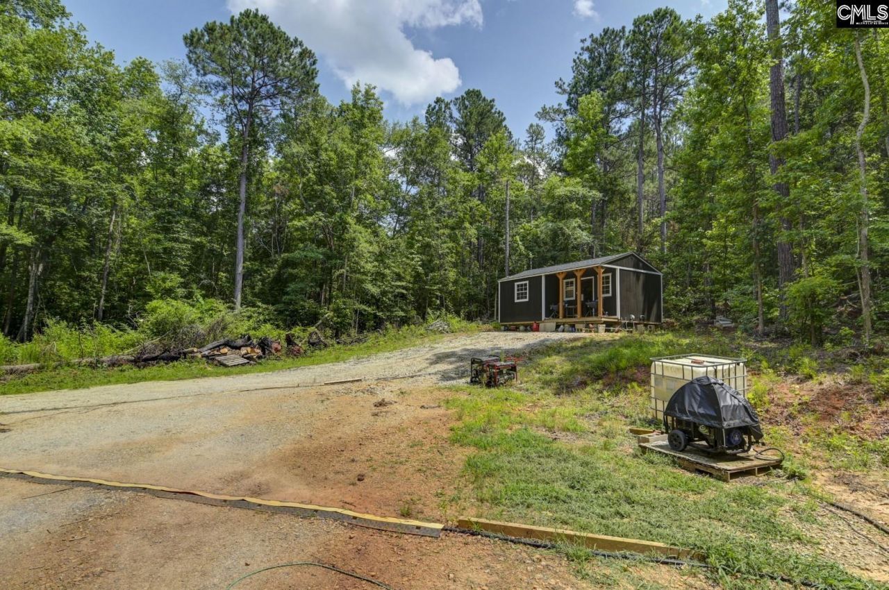 100 Bishop Lane  Photo 5