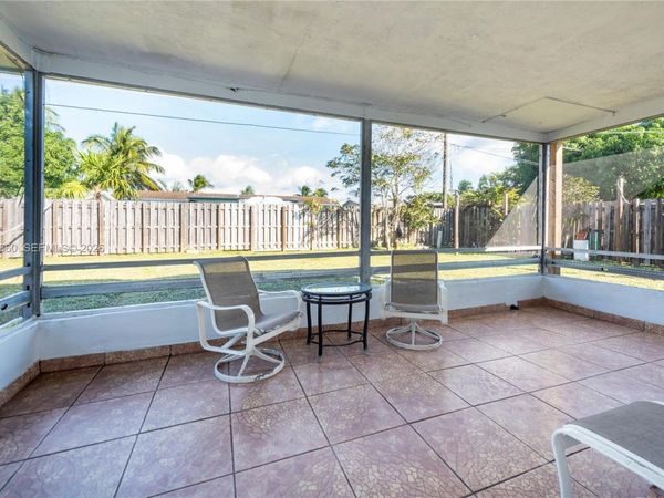 9331 NW 24th Pl, Sunrise, FL 33322