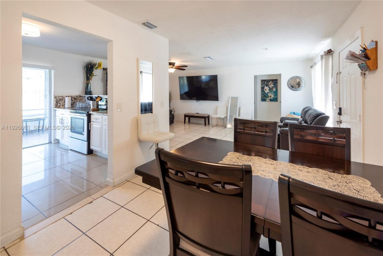 9331 NW 24th Pl, Sunrise, FL 33322 Photo