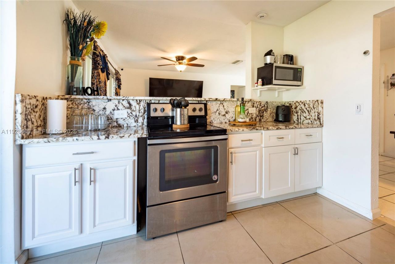 9331 NW 24th Pl, Sunrise, FL 33322 Photo