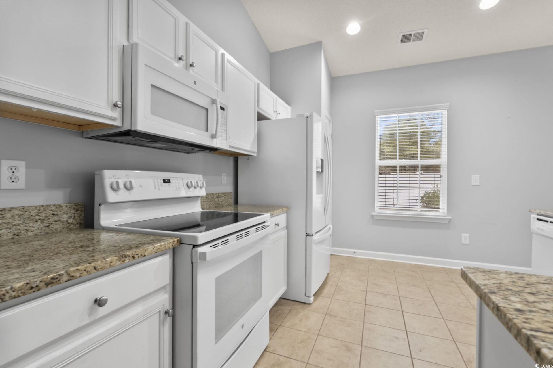 152 Rose Water Loop Photo 18