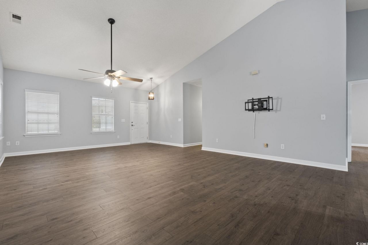 152 Rose Water Loop Photo 7