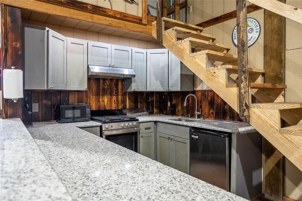 2424 Burns Avenue, Lake Wales, FL 33898 Photo