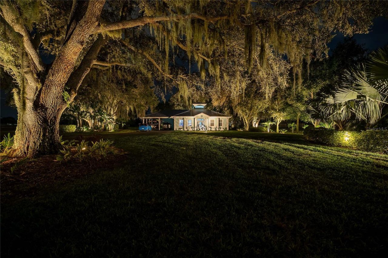 2424 Burns Avenue, Lake Wales, FL 33898 Photo