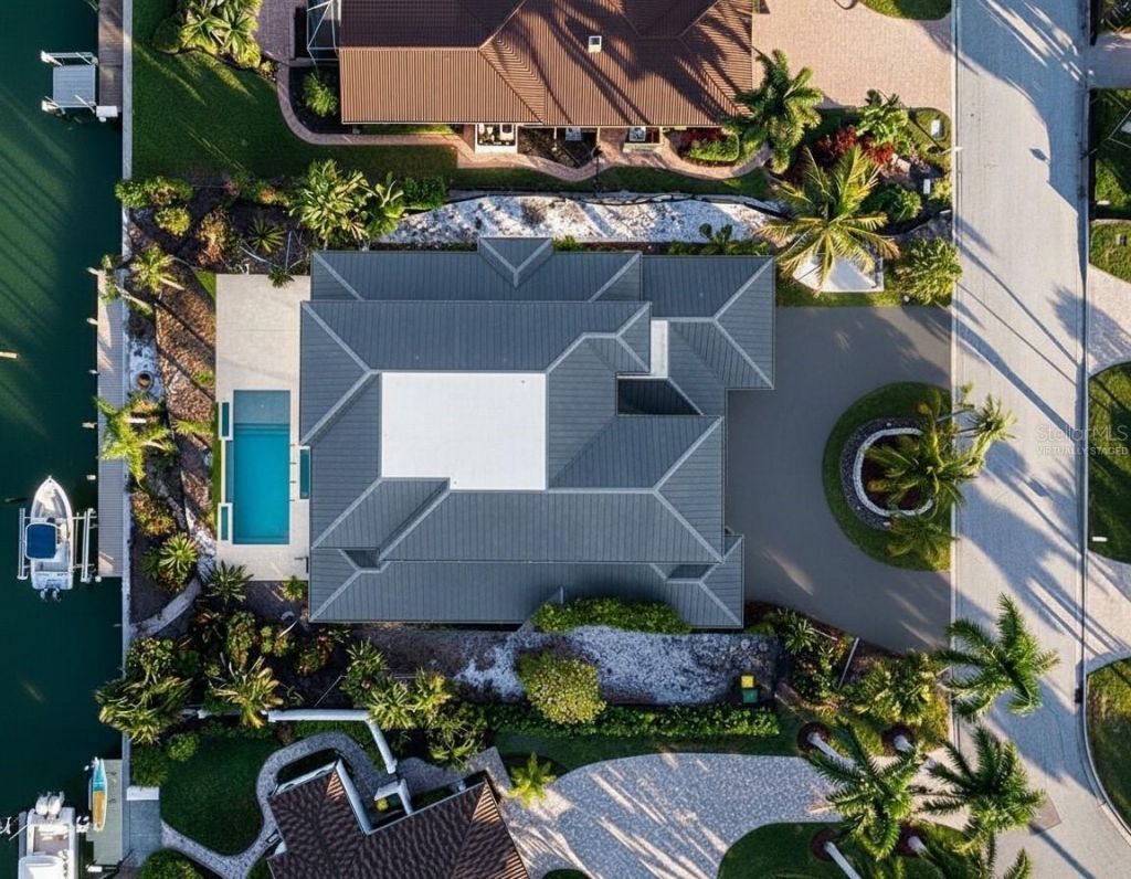 526 N Spoonbill Drive, Sarasota, FL 34236 Photo