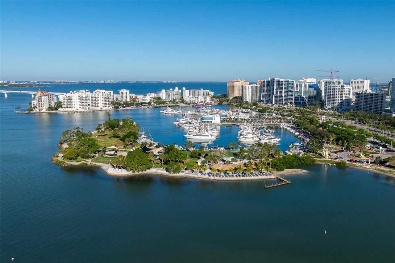 526 N Spoonbill Drive, Sarasota, FL 34236 Photo