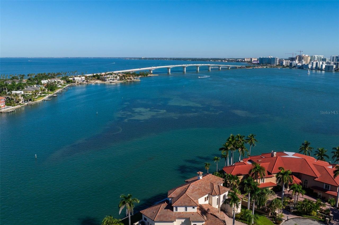 526 N Spoonbill Drive, Sarasota, FL 34236 Photo