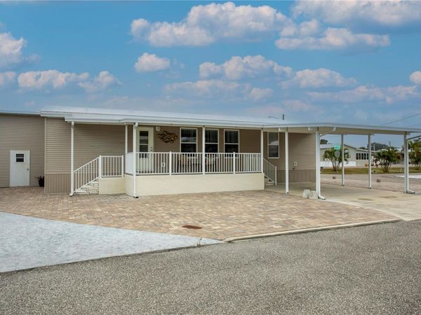 6604 MARINA DRIVE, BRADENTON, FL 34207