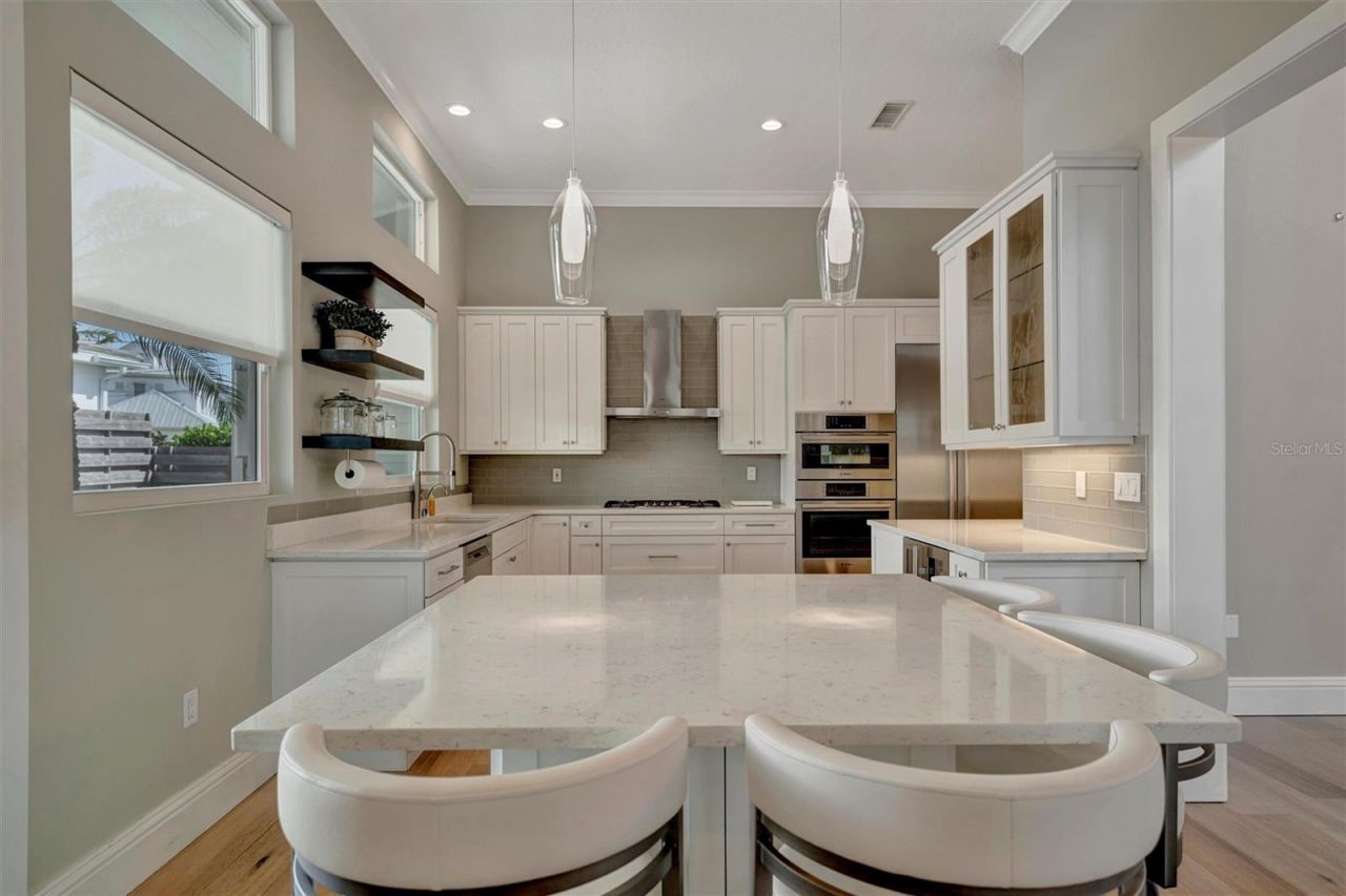 1511 N Lake Shore Drive, Sarasota, FL 34231 Photo