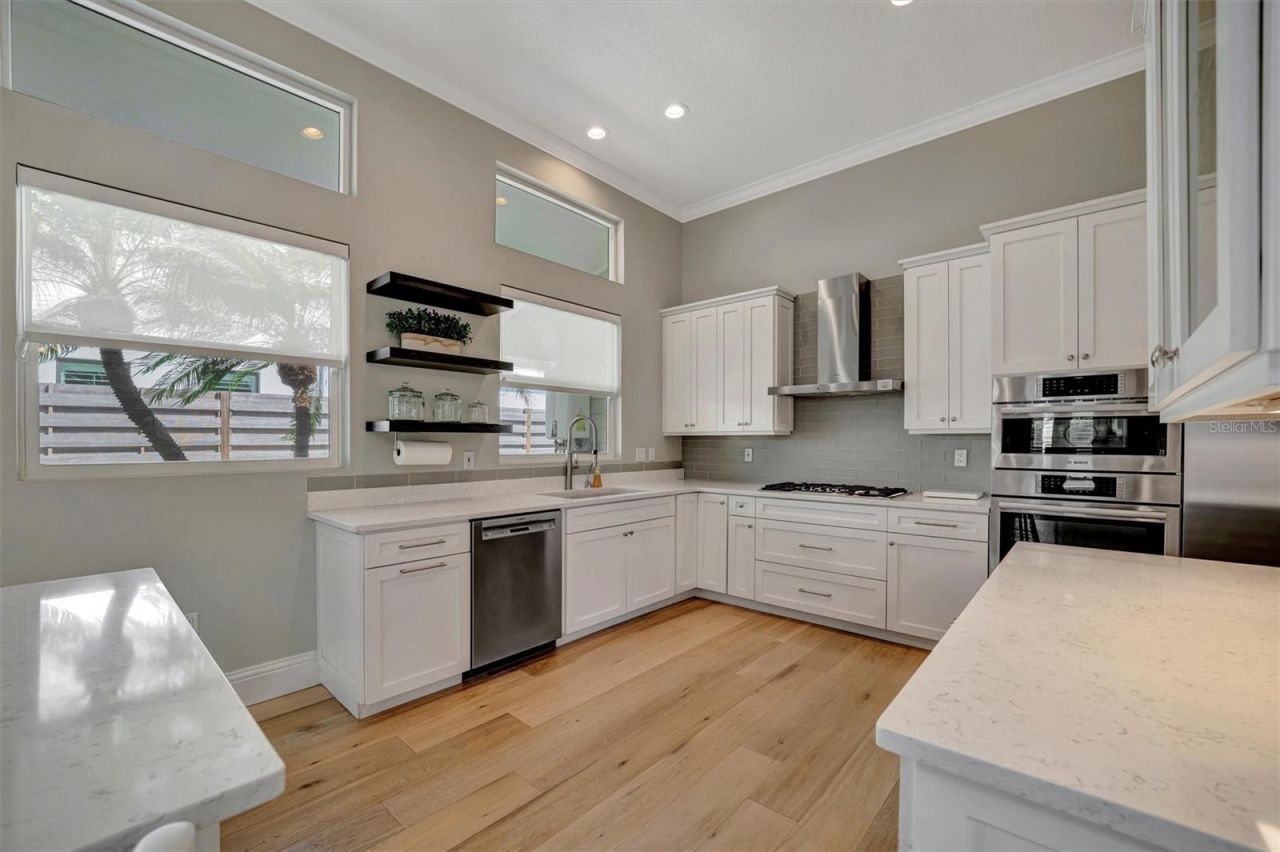 1511 N Lake Shore Drive, Sarasota, FL 34231 Photo