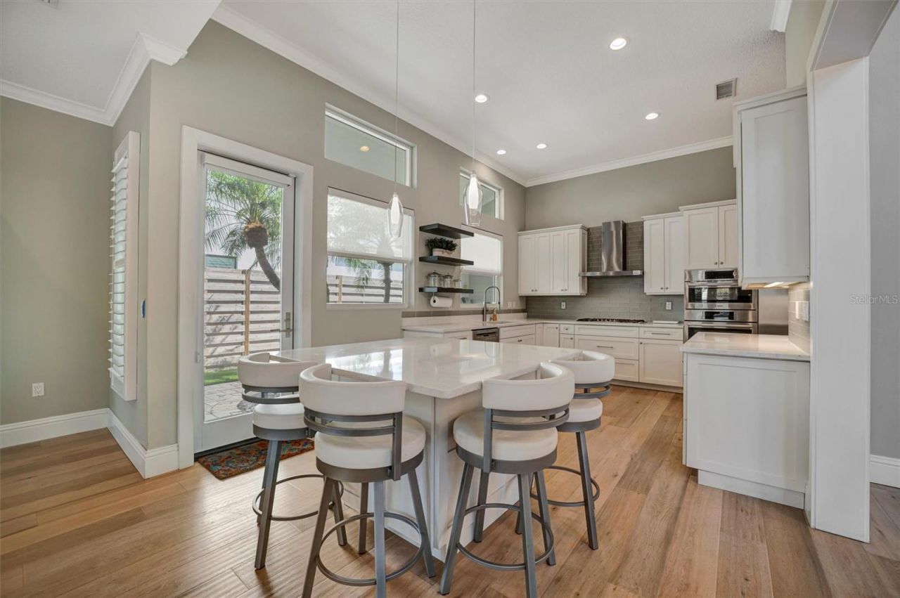 1511 N Lake Shore Drive, Sarasota, FL 34231 Photo