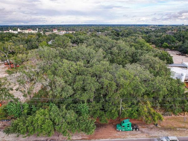 6905 & 6907 ROWLETT PARK DRIVE, TAMPA, FL 33610