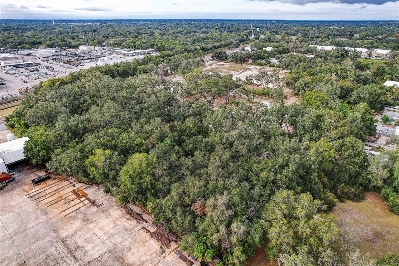 6905 & 6907 Rowlett Park Drive, Tampa, FL 33610 Photo