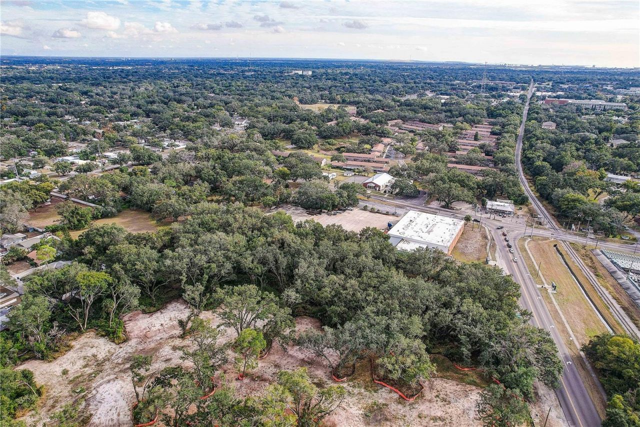 6905 & 6907 Rowlett Park Drive, Tampa, FL 33610 Photo