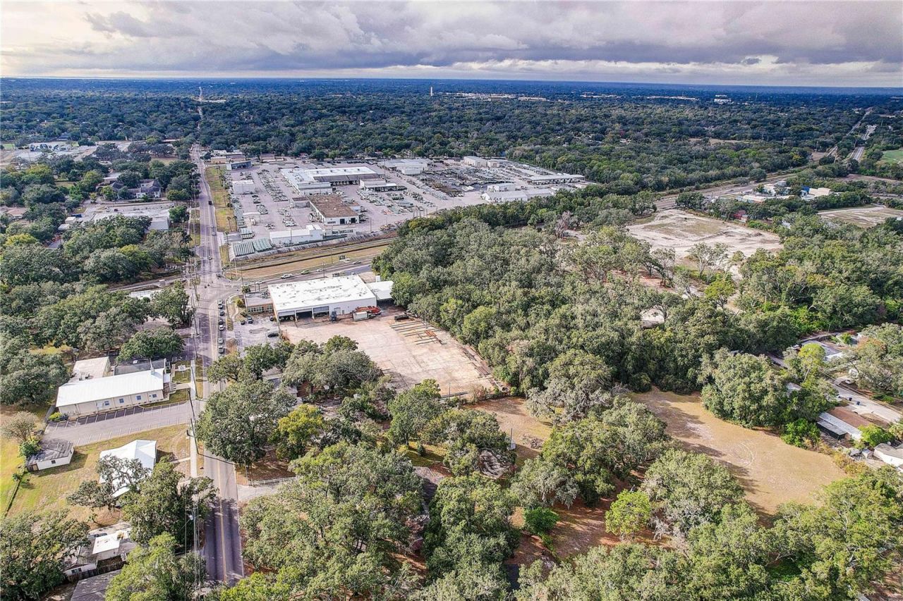 6905 & 6907 Rowlett Park Drive, Tampa, FL 33610 Photo