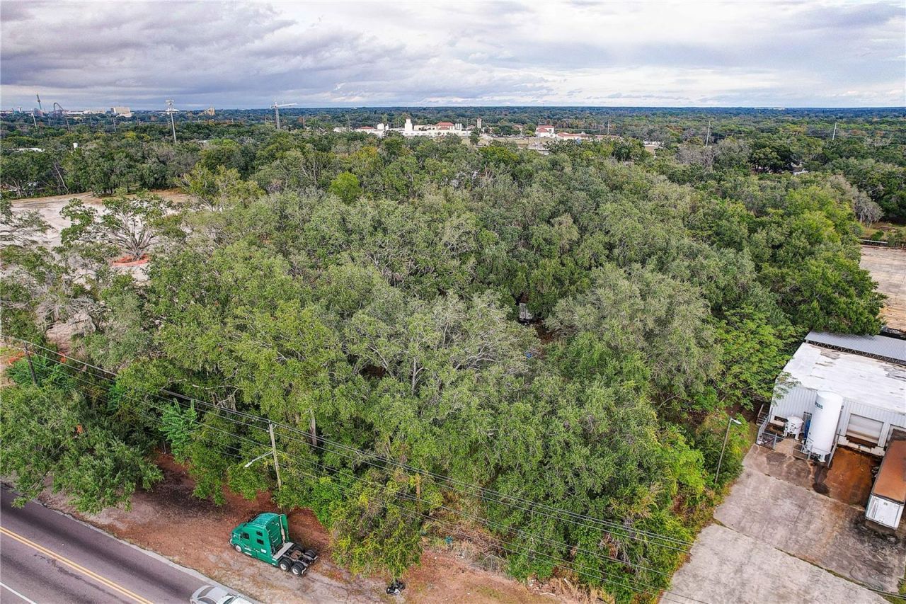 6905 & 6907 Rowlett Park Drive, Tampa, FL 33610 Photo