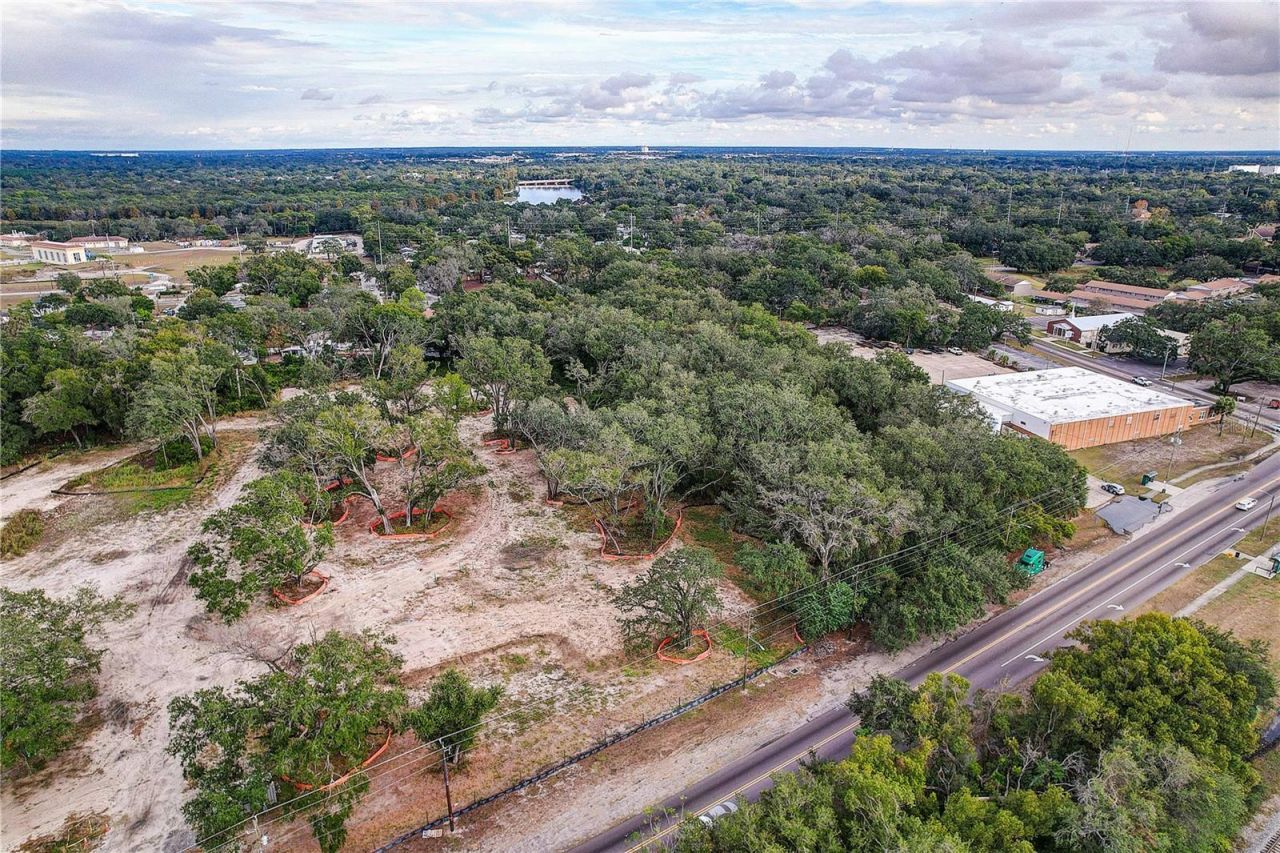 6905 & 6907 Rowlett Park Drive, Tampa, FL 33610 Photo