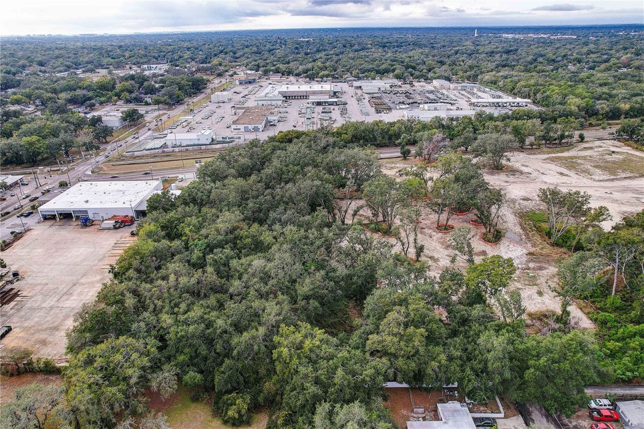 6905 & 6907 Rowlett Park Drive, Tampa, FL 33610 Photo