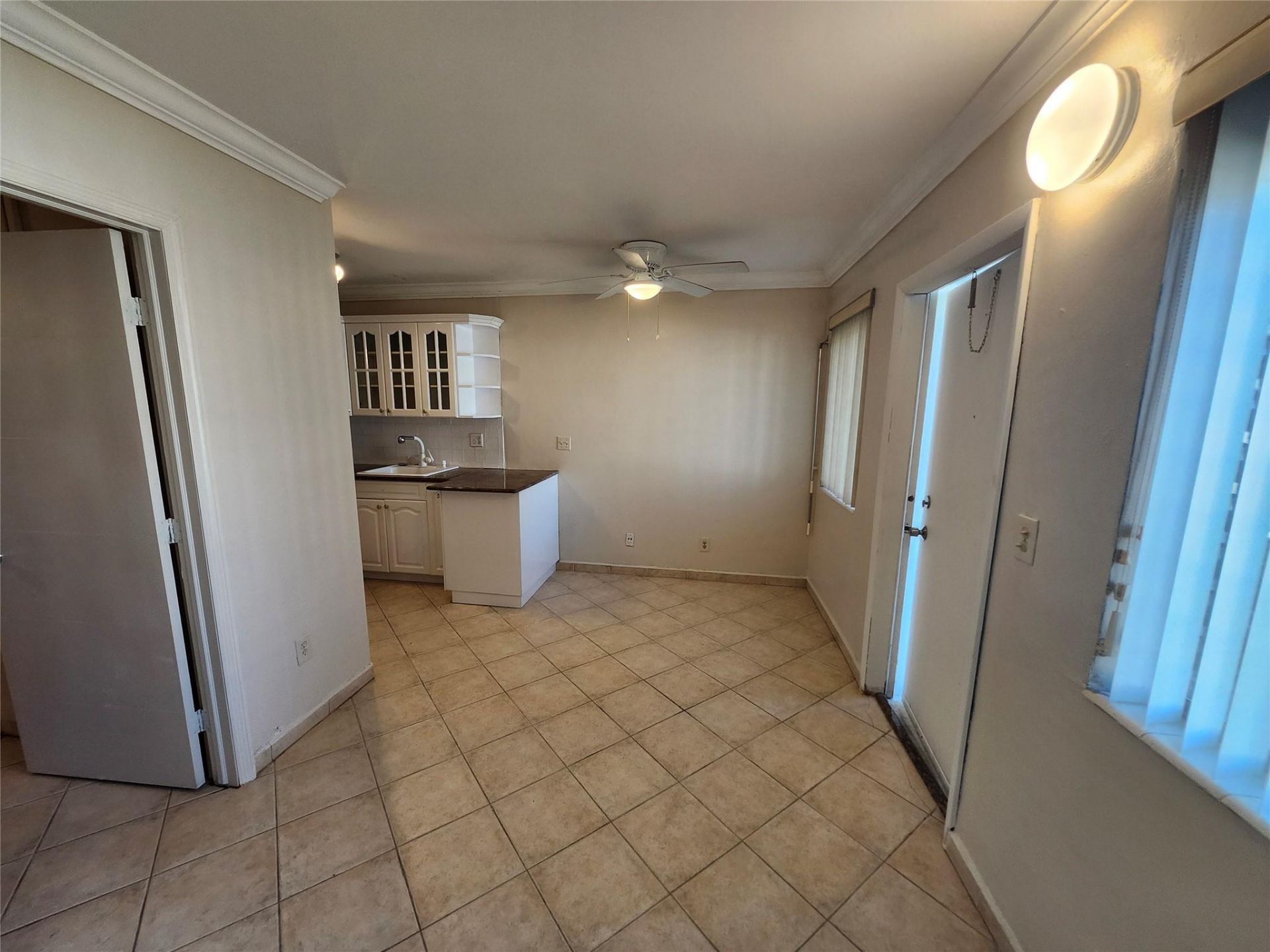 2213 Lincoln Street, Unit 14, Hollywood, FL 33020 Photo