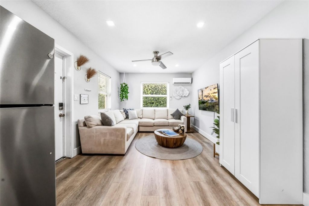 305 Hibiscus Avenue, Pompano Beach, FL 33062 Photo