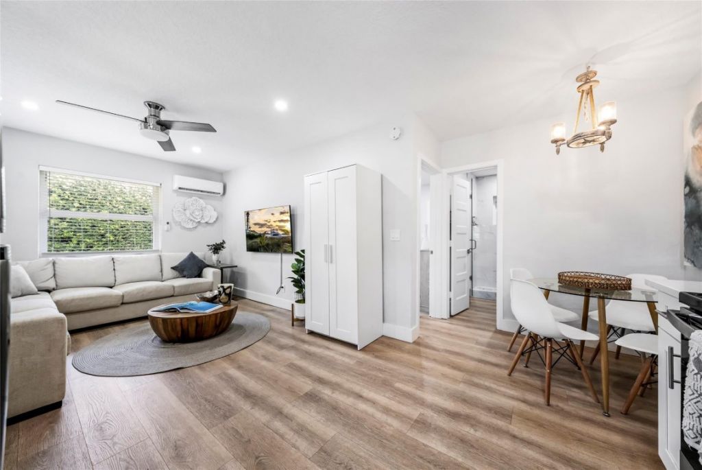 305 Hibiscus Avenue, Pompano Beach, FL 33062 Photo