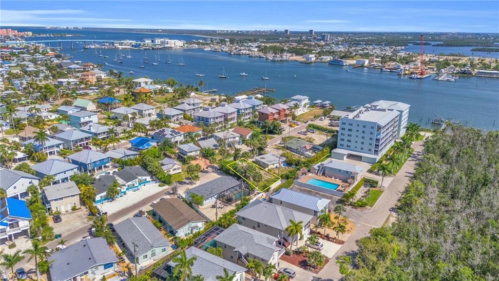 250 Fairweather Ln, Fort Myers Beach, FL 33931 Photo