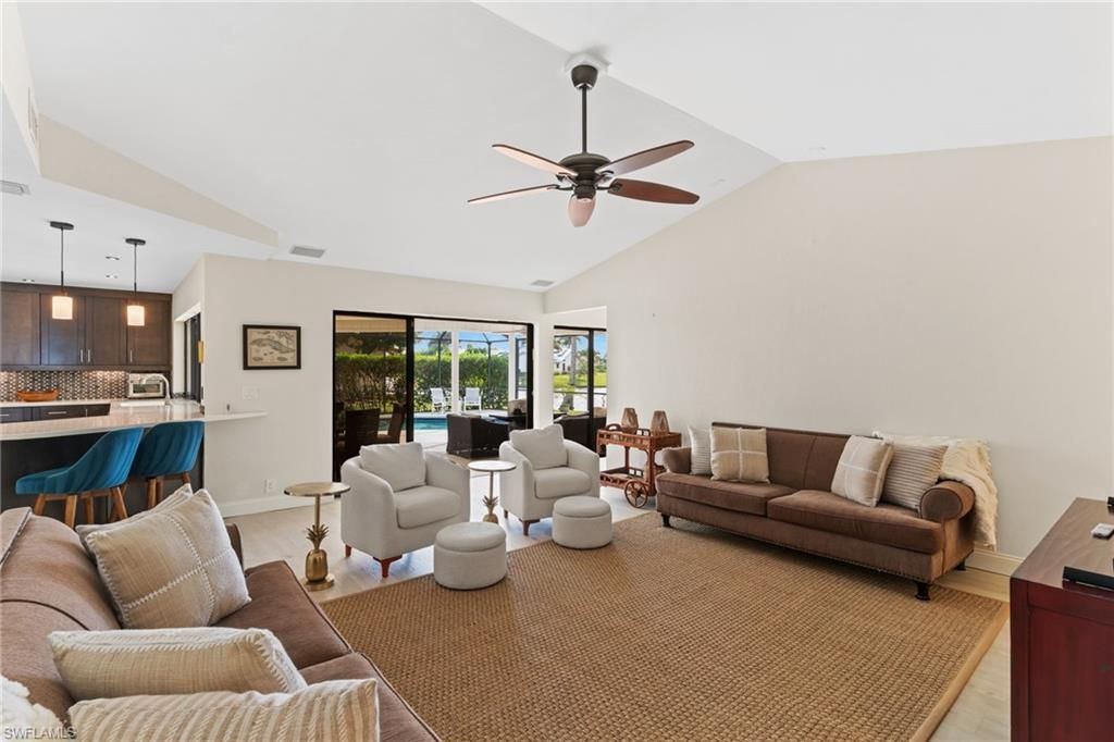 864 S Town And River Dr, Fort Myers, FL 33919 Photo