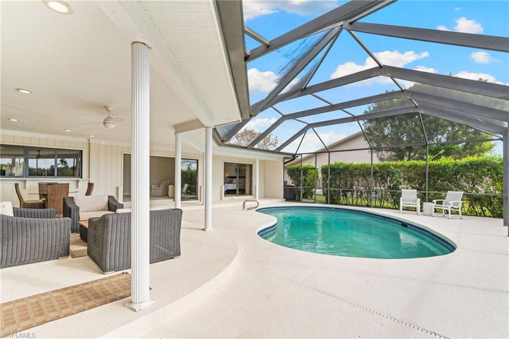 864 S Town And River Dr, Fort Myers, FL 33919 Photo