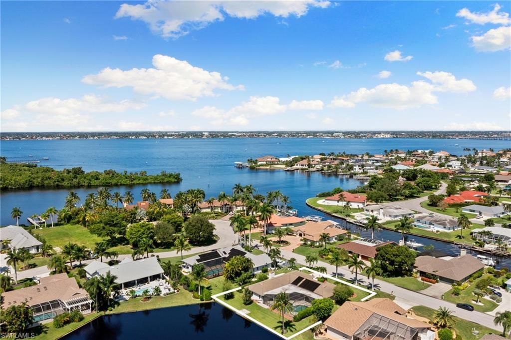 864 S Town And River Dr, Fort Myers, FL 33919 Photo