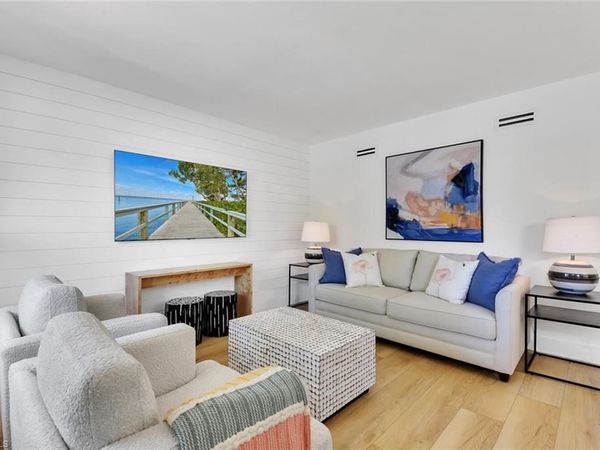 980 7th AVE S, Unit 204, NAPLES, FL 34102