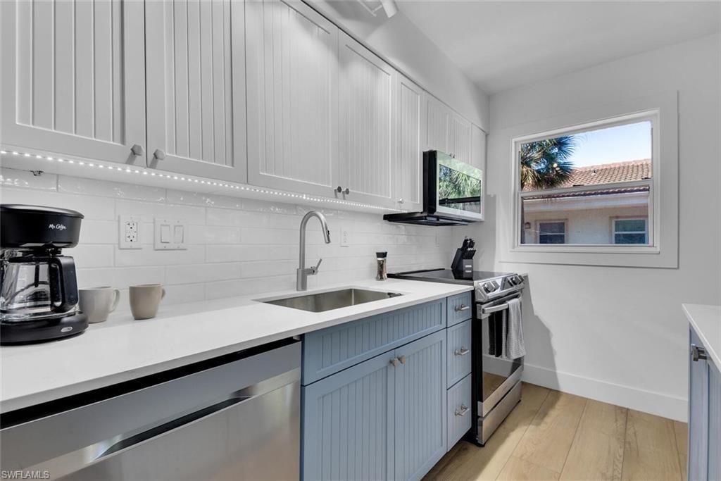 980 7th Ave S, Unit 204, Naples, FL 34102 Photo