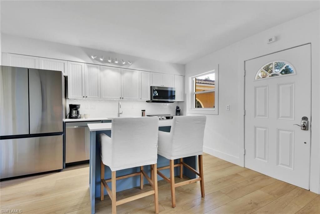 980 7th Ave S, Unit 204, Naples, FL 34102 Photo