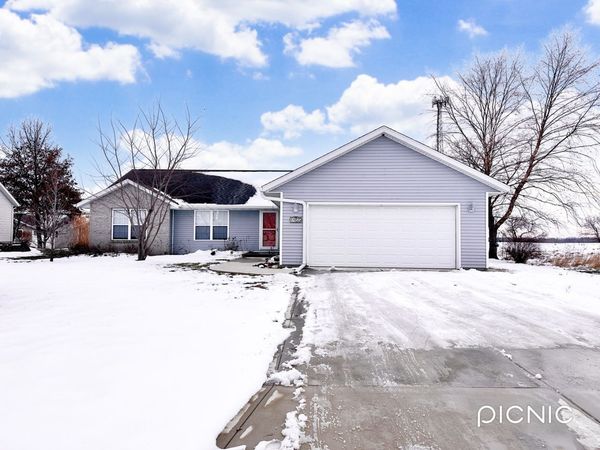 1455 Bluebell Lane, Farmer City, IL 61842