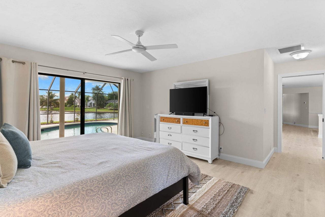864 South Town And River Dr, Fort Myers, FL 33919 Photo