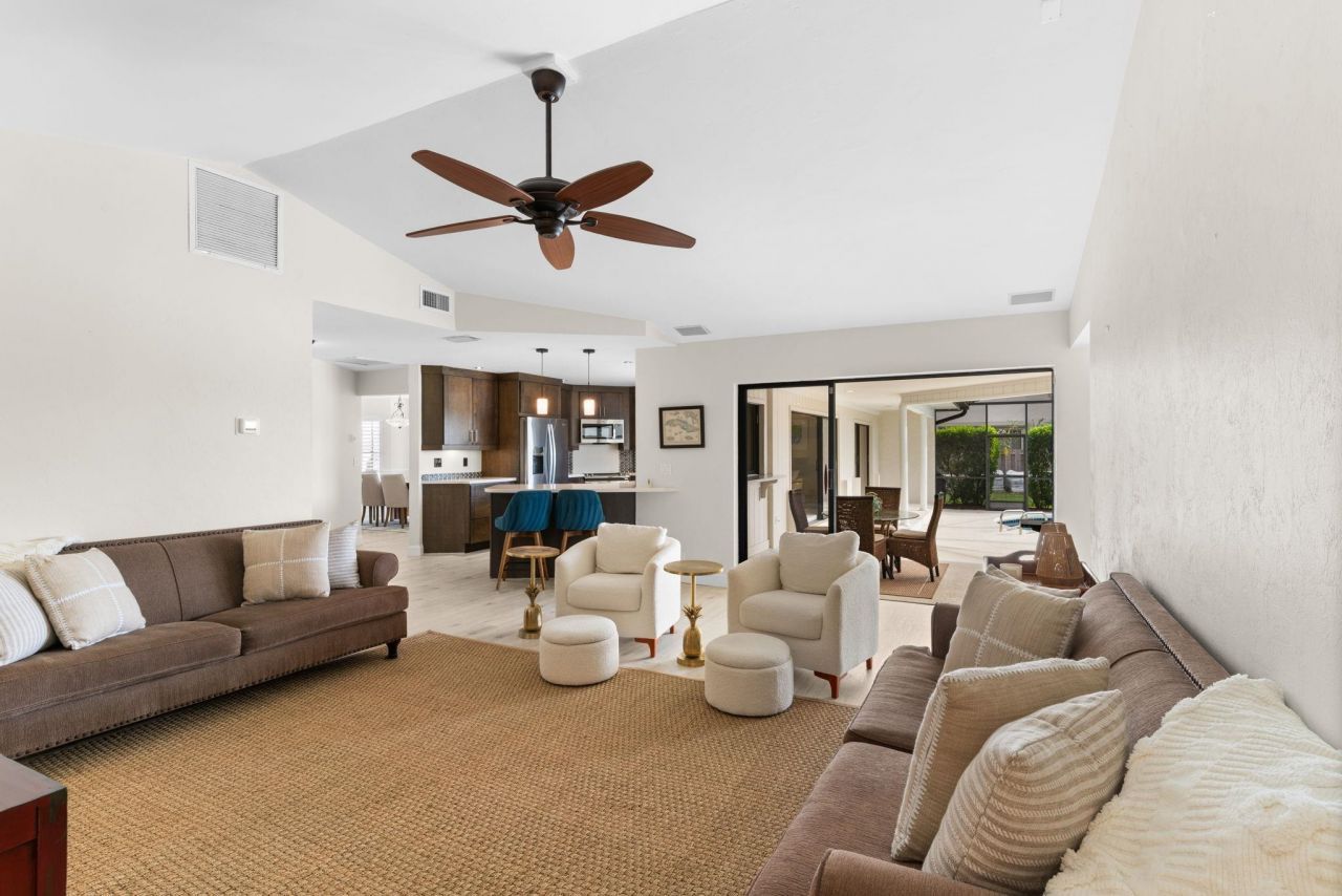 864 South Town And River Dr, Fort Myers, FL 33919 Photo