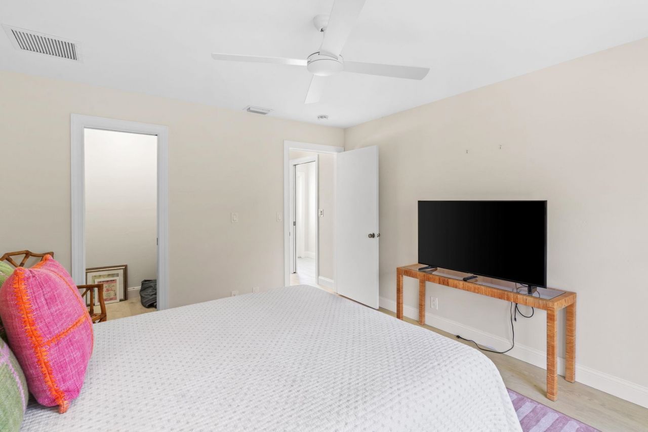 864 South Town And River Dr, Fort Myers, FL 33919 Photo