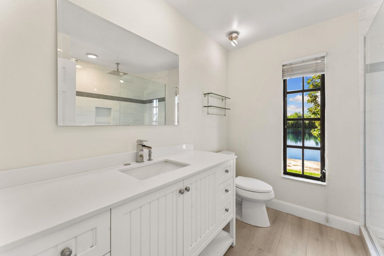 864 South Town And River Dr, Fort Myers, FL 33919 Photo
