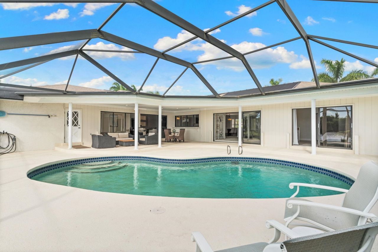 864 South Town And River Dr, Fort Myers, FL 33919 Photo