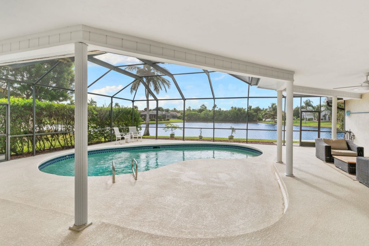 864 South Town And River Dr, Fort Myers, FL 33919 Photo