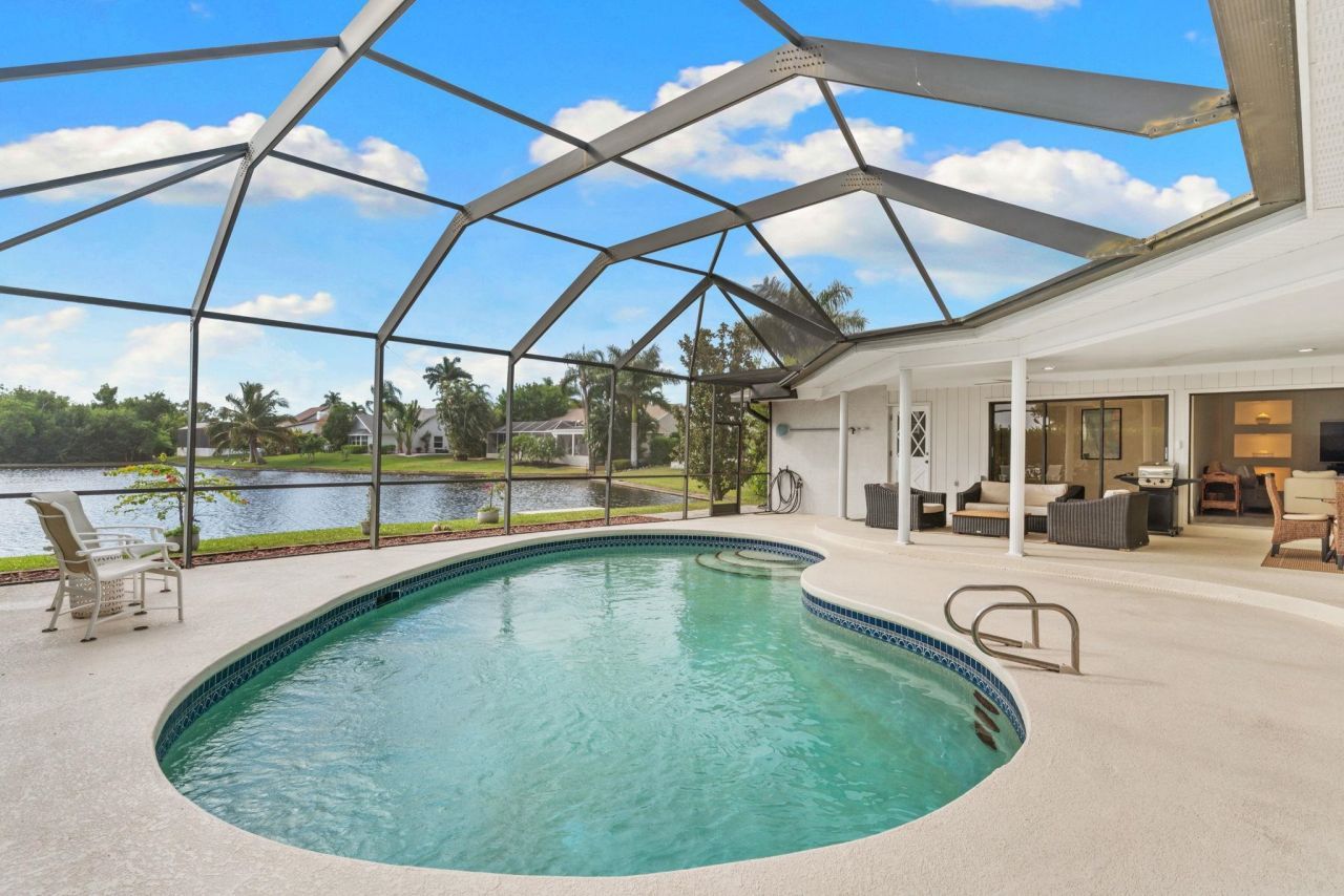 864 South Town And River Dr, Fort Myers, FL 33919 Photo