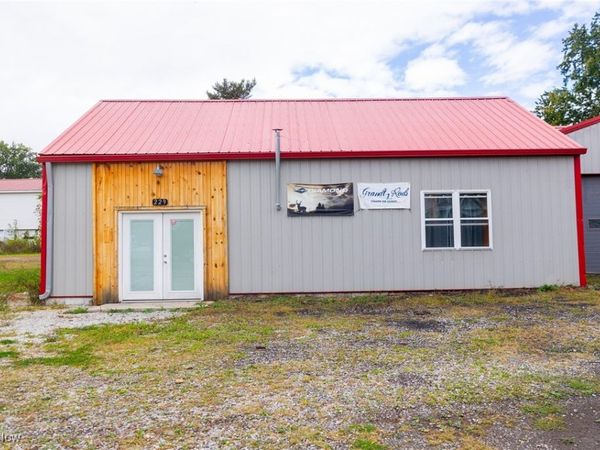 229 2nd Street, West Farmington, OH 44491