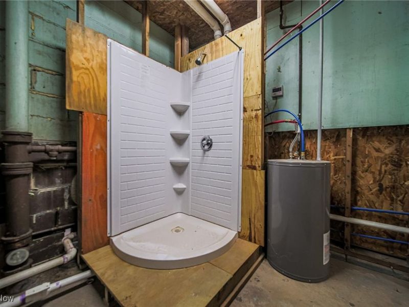 229 2nd Street, West Farmington, OH 44491 Photo 15