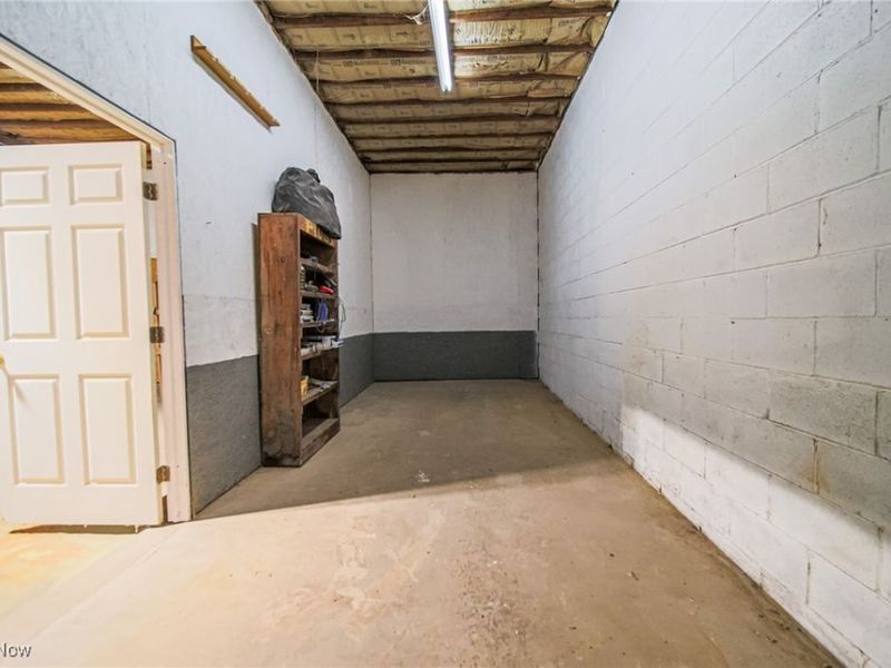 229 2nd Street, West Farmington, OH 44491 Photo 18