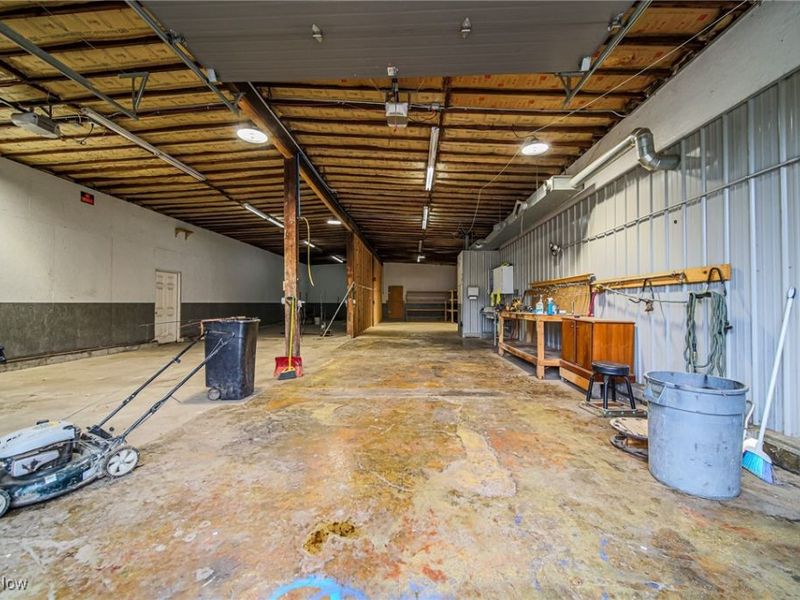 229 2nd Street, West Farmington, OH 44491 Photo 8