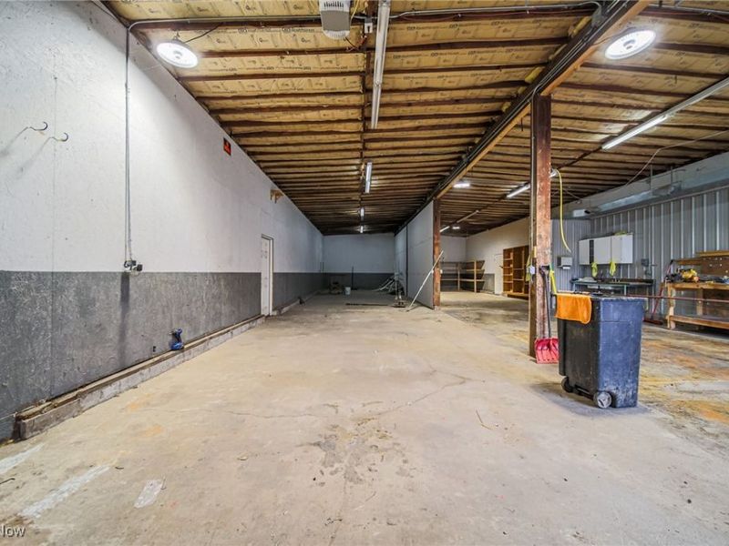 229 2nd Street, West Farmington, OH 44491 Photo 9