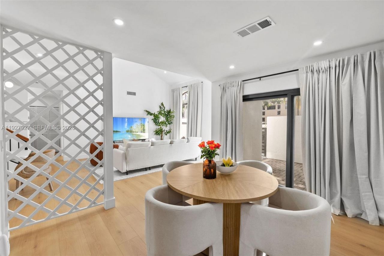 21216 Harbor Way, Unit 158-15, Aventura, FL 33180 Photo